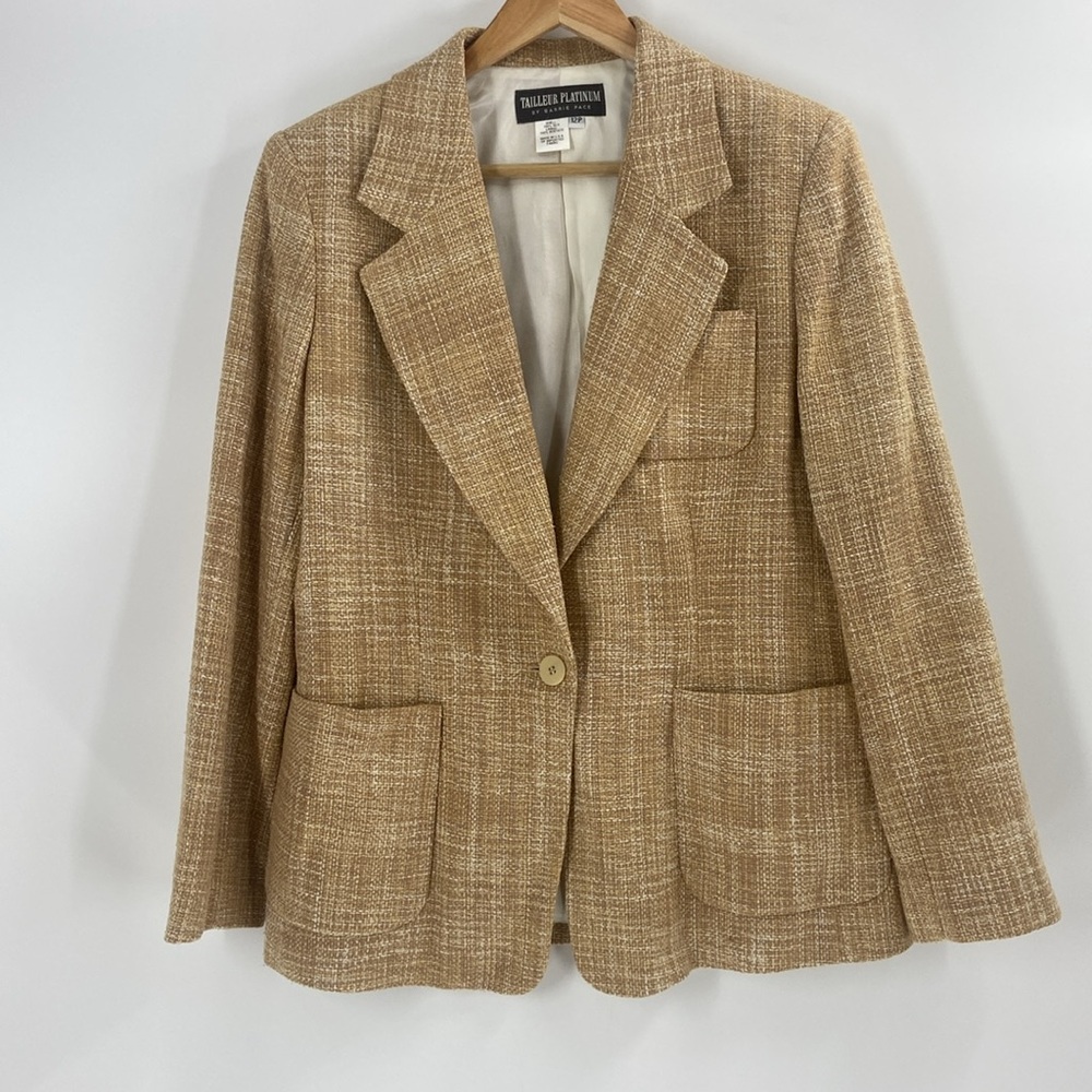 Tailleur Platinum  blazer jacket shades of tan beige classic